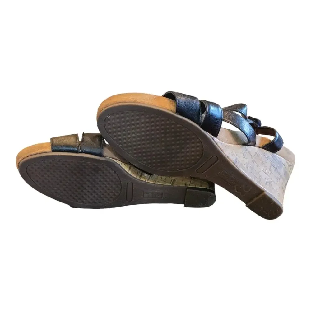 Women's Black Strappy‎ Leather Wedge Sandals Size 10